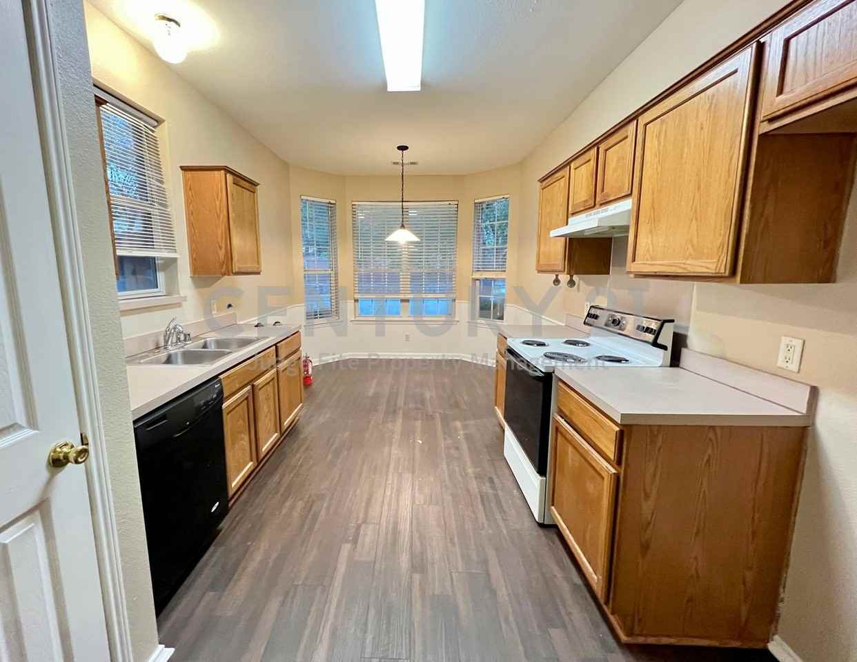 2817 San Felipe Dr - Photo 2 of 11