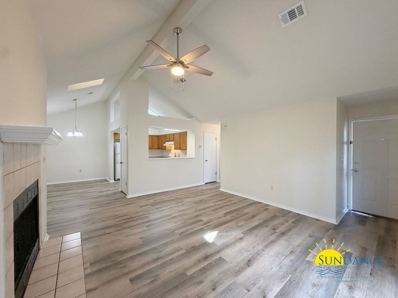 1867 Heartland Dr - Photo 4 of 21