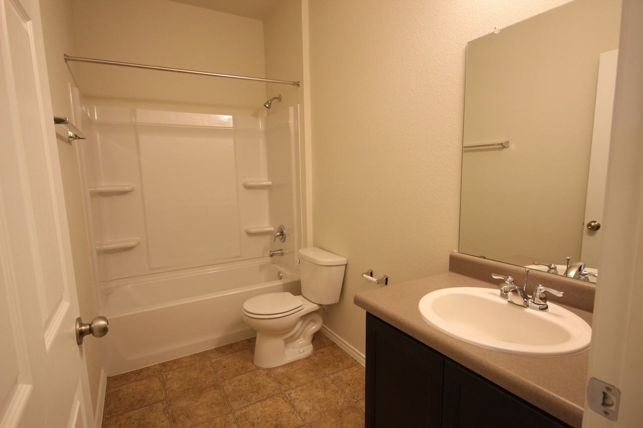 5709 Levenwood Ln - Photo 7 of 11