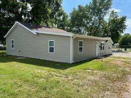 featured image of 212 W Blaze Rd