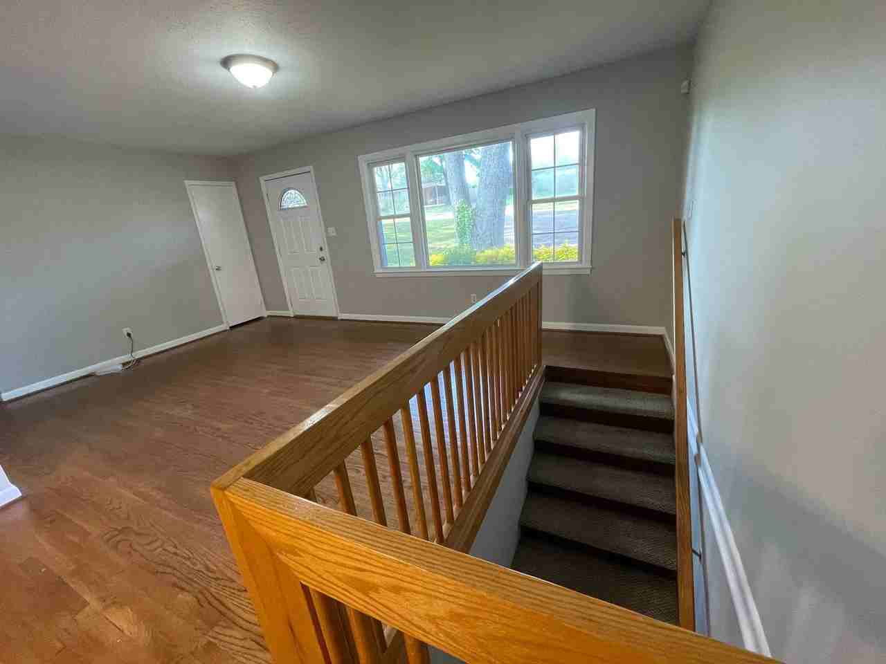 821 E Main St - Photo 3 of 19