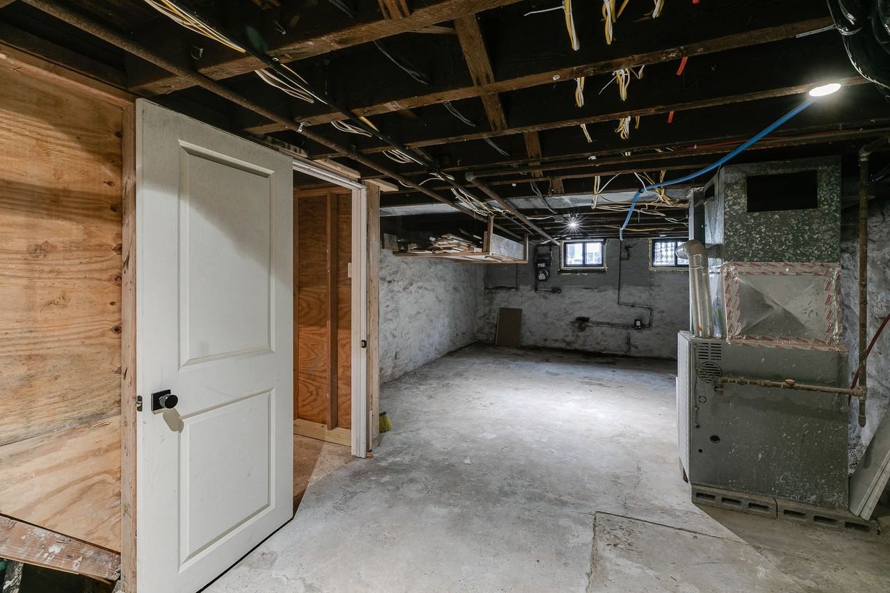 1506 N Stillman St - Photo 7 of 29