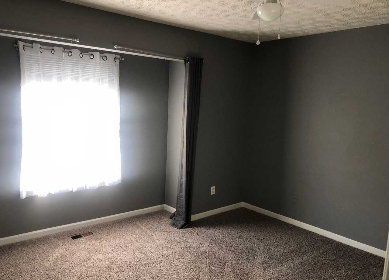 670 Shadywood Ln - Photo 2 of 29