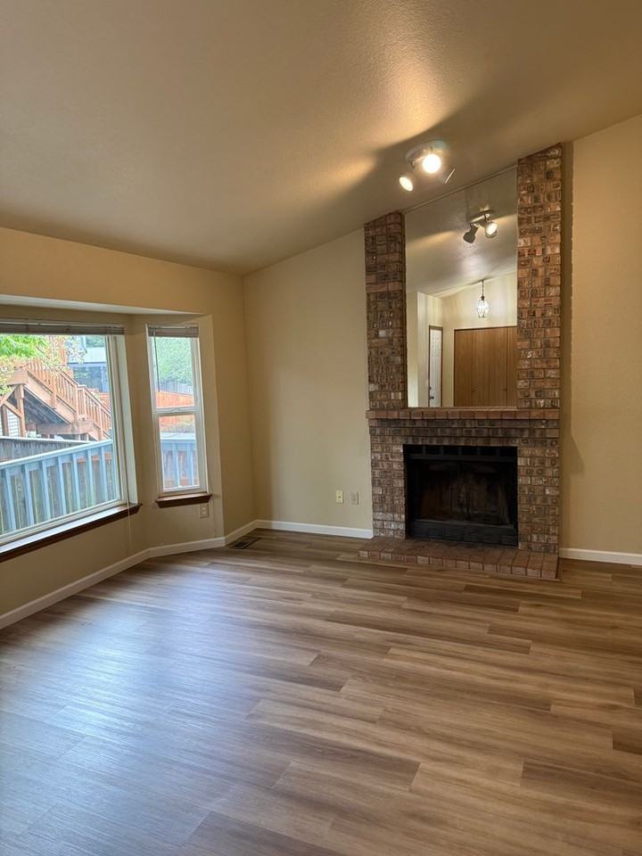 3702 203rd Pl Sw - Photo 2 of 15