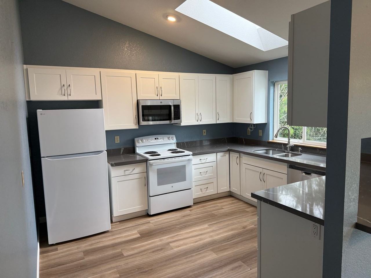 3702 203rd Pl Sw - Photo 4 of 15