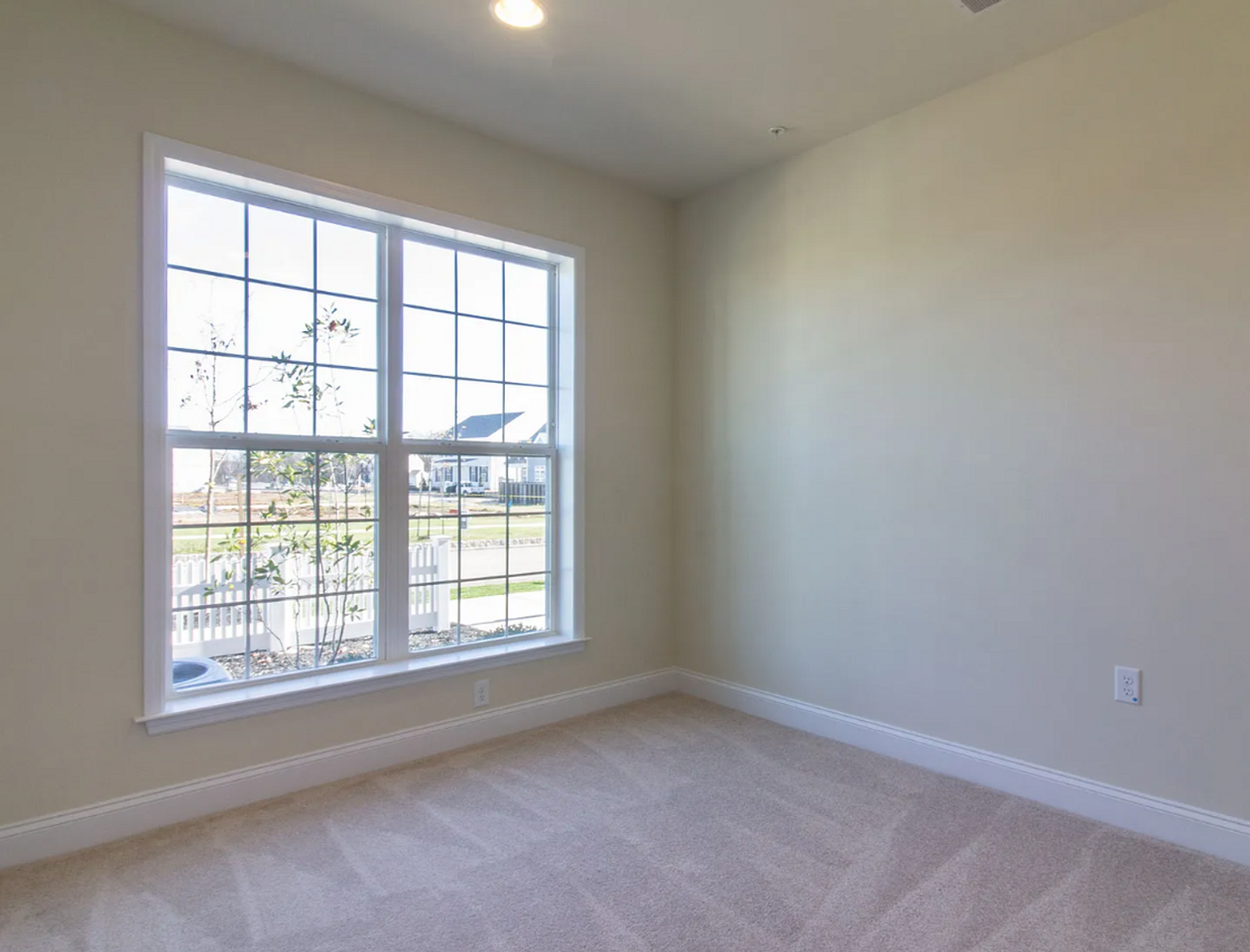 610 Mayer Pl - Photo 4 of 22