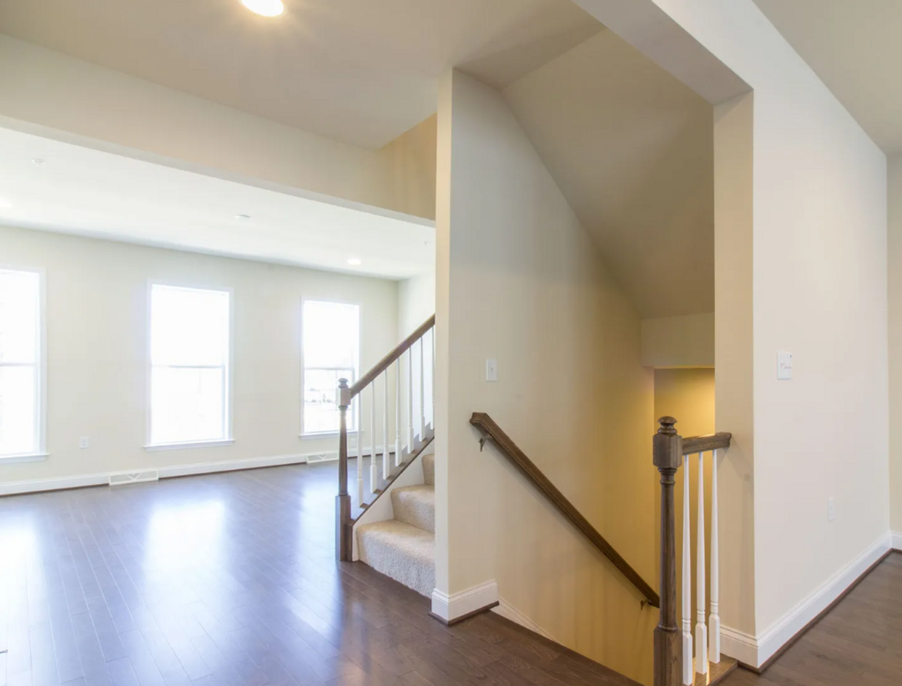 610 Mayer Pl - Photo 6 of 22