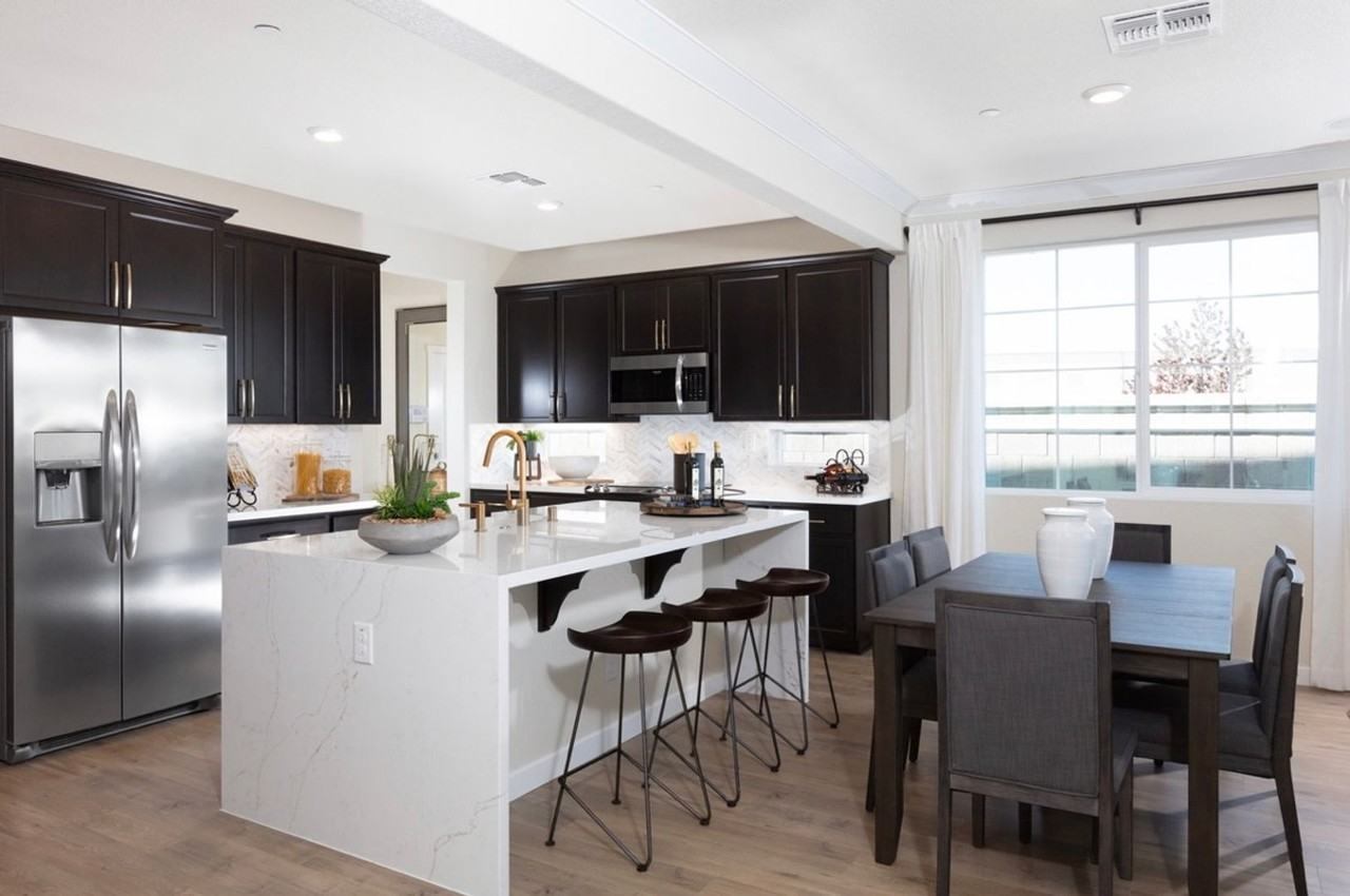 3115 Bobwhite Ct - Photo 2 of 21