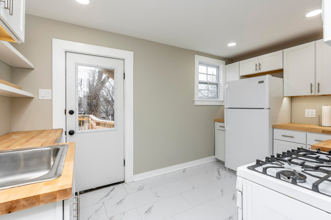 161 Preston Ave #3 - Photo 6 of 18