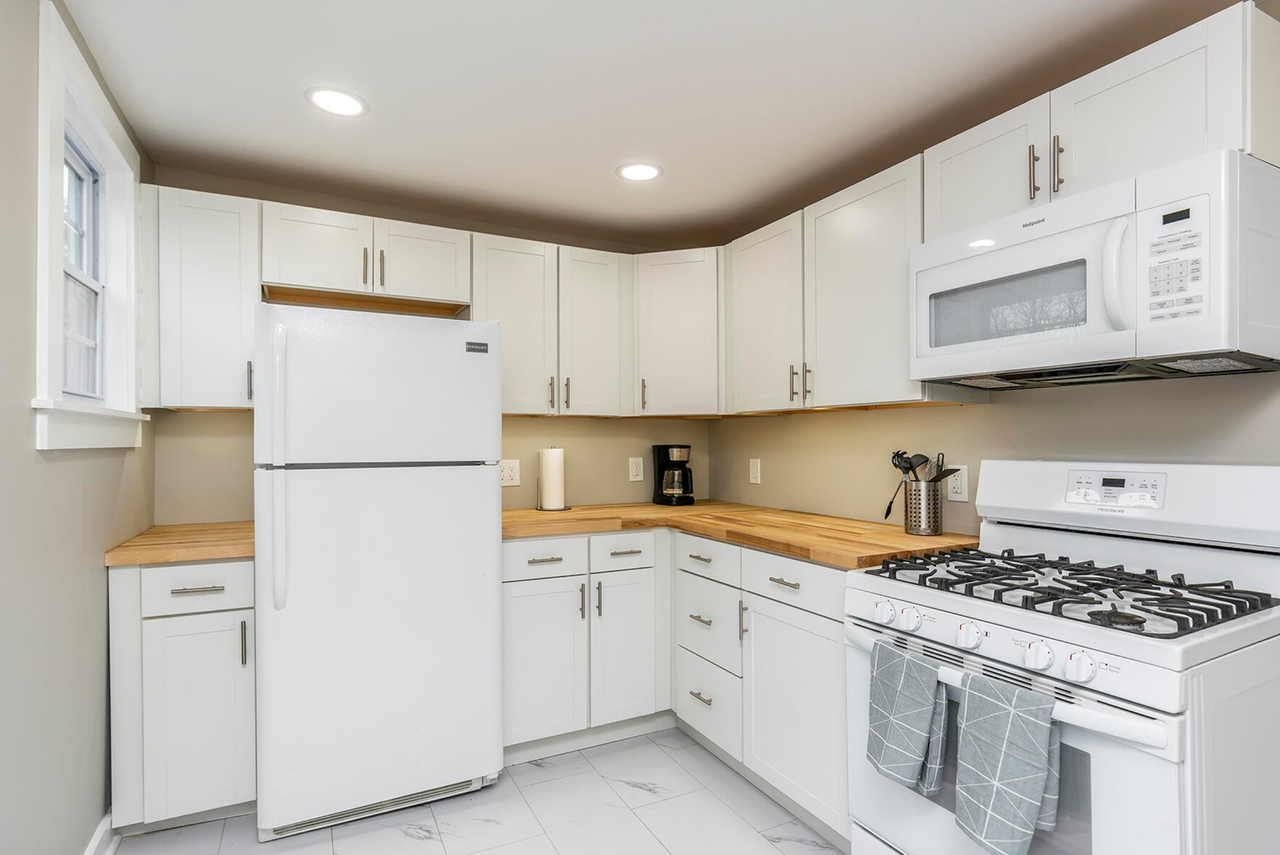 161 Preston Ave #3 - Photo 7 of 18