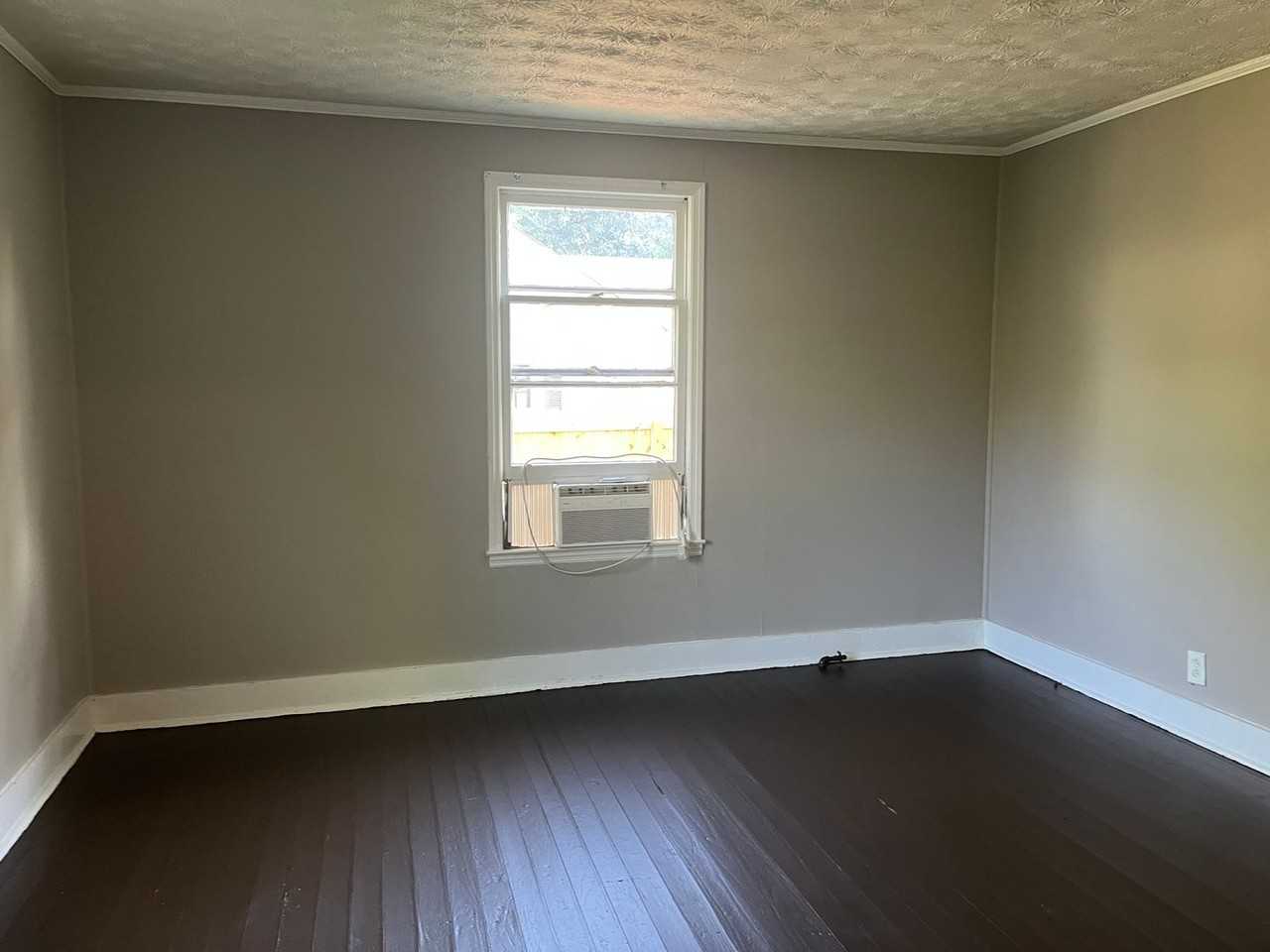 408 N 16th St - Photo 4 of 9