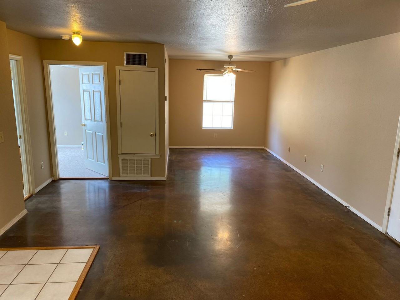 980 W Cleveland St - Photo 2 of 7