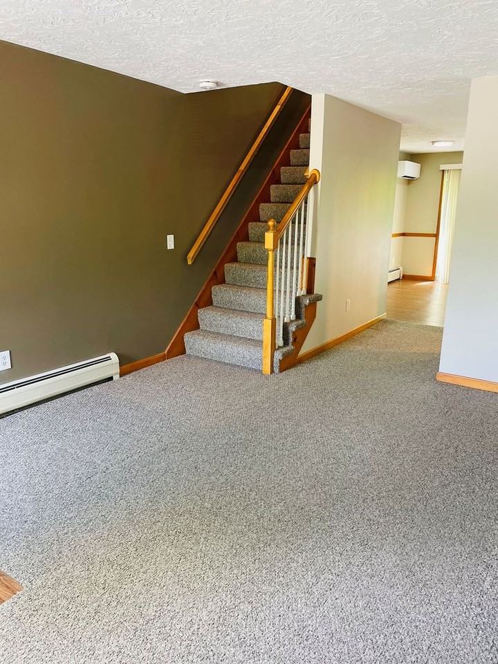 Elm Street Apartments - Photo 4 of 11