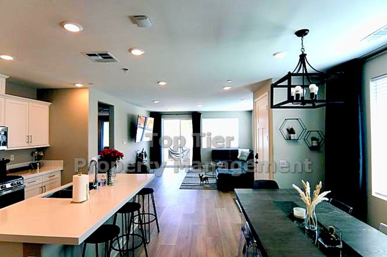 2061 Julie Dawn Pl - Photo 4 of 13