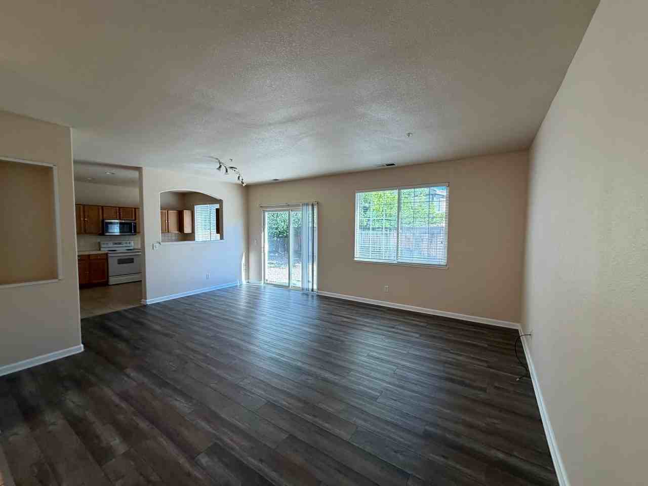 2371 Roman Dr - Photo 4 of 17