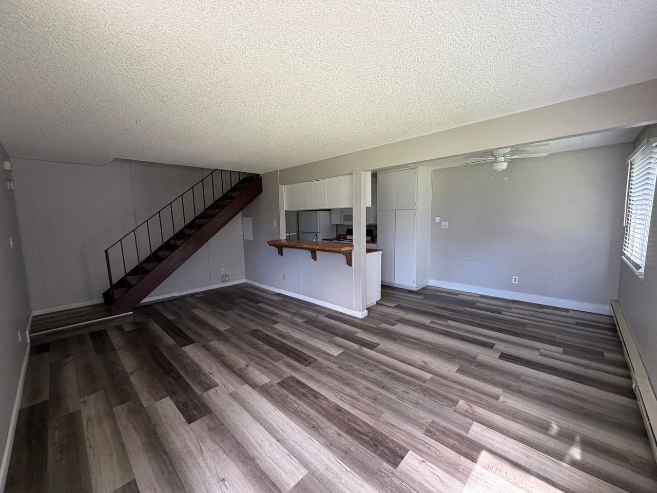 641 Oakwood Dr #3 - Photo 4 of 8