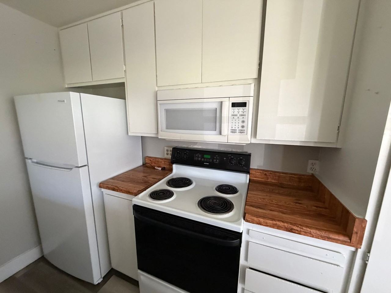 641 Oakwood Dr #3 - Photo 7 of 8