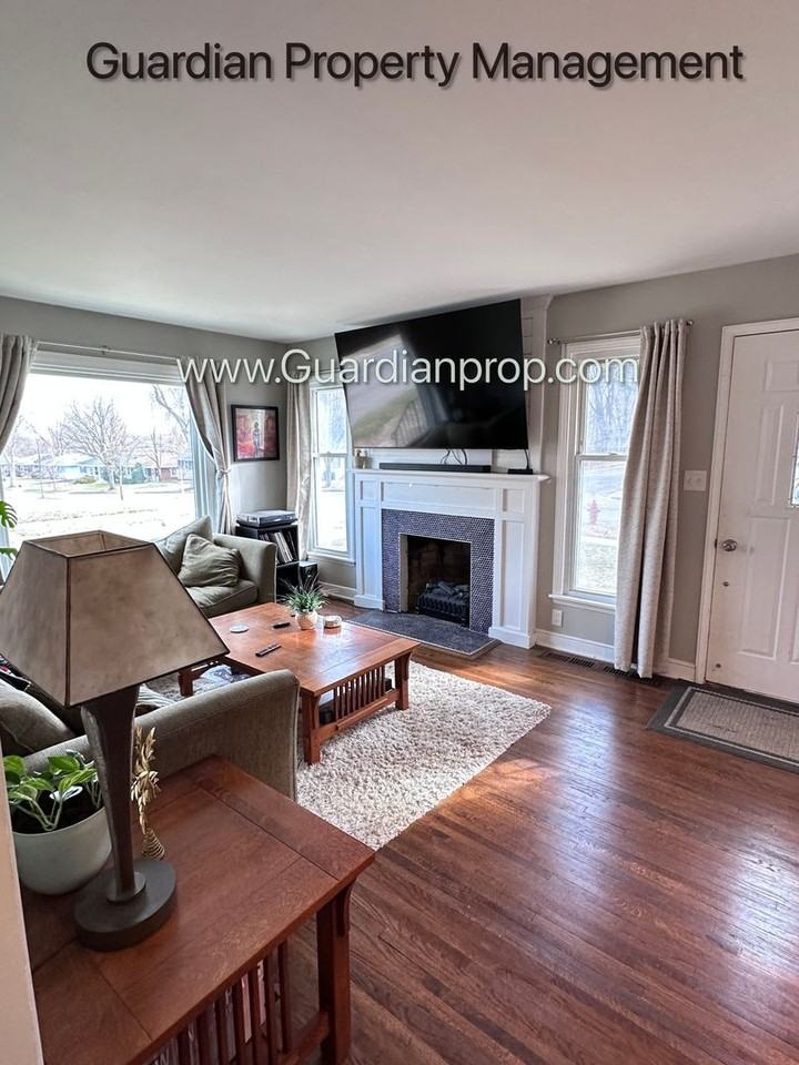 2700 Florida Ave S - Photo 7 of 22