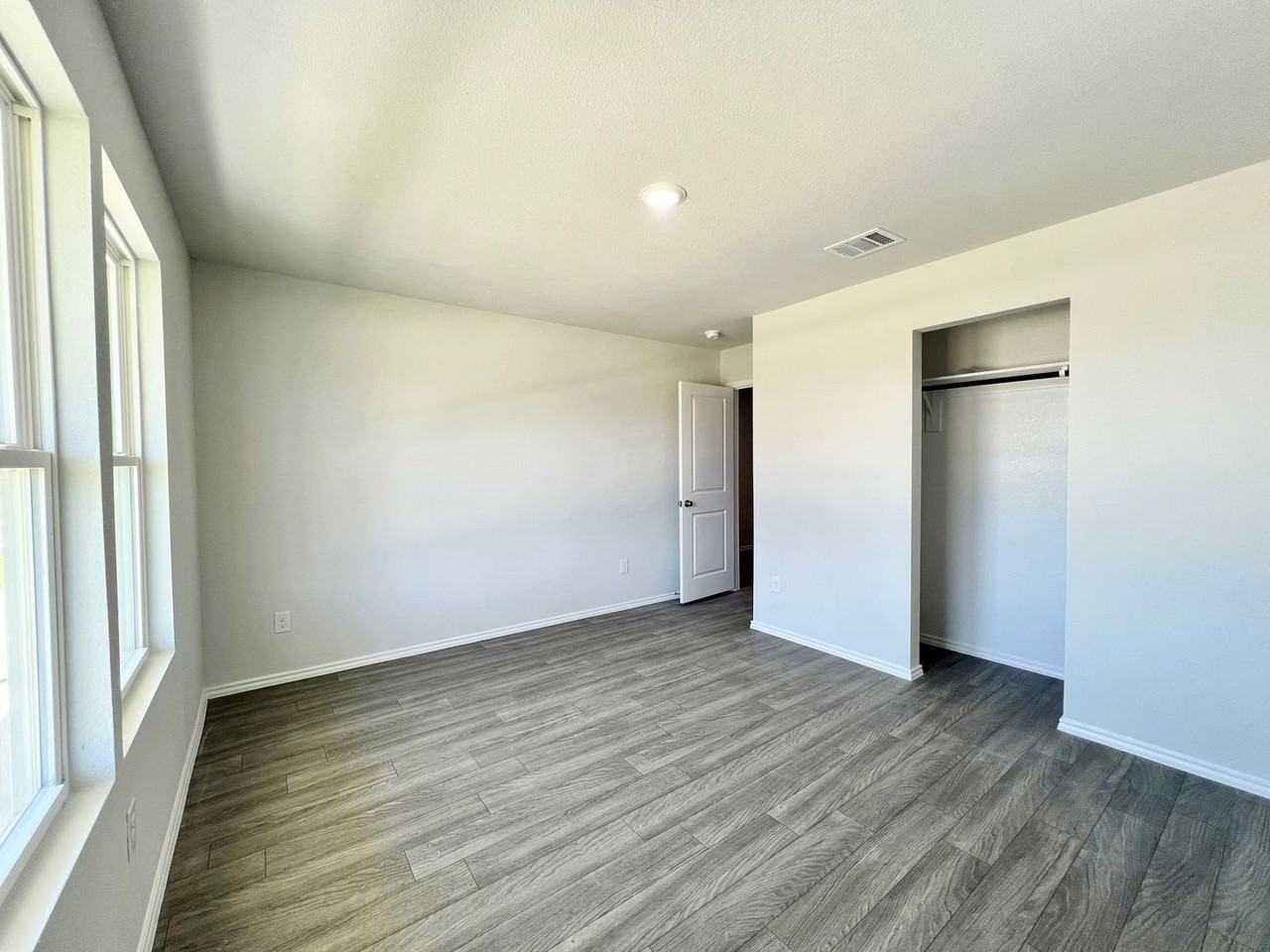 544 Quail Meadows Dr - Photo 5 of 35