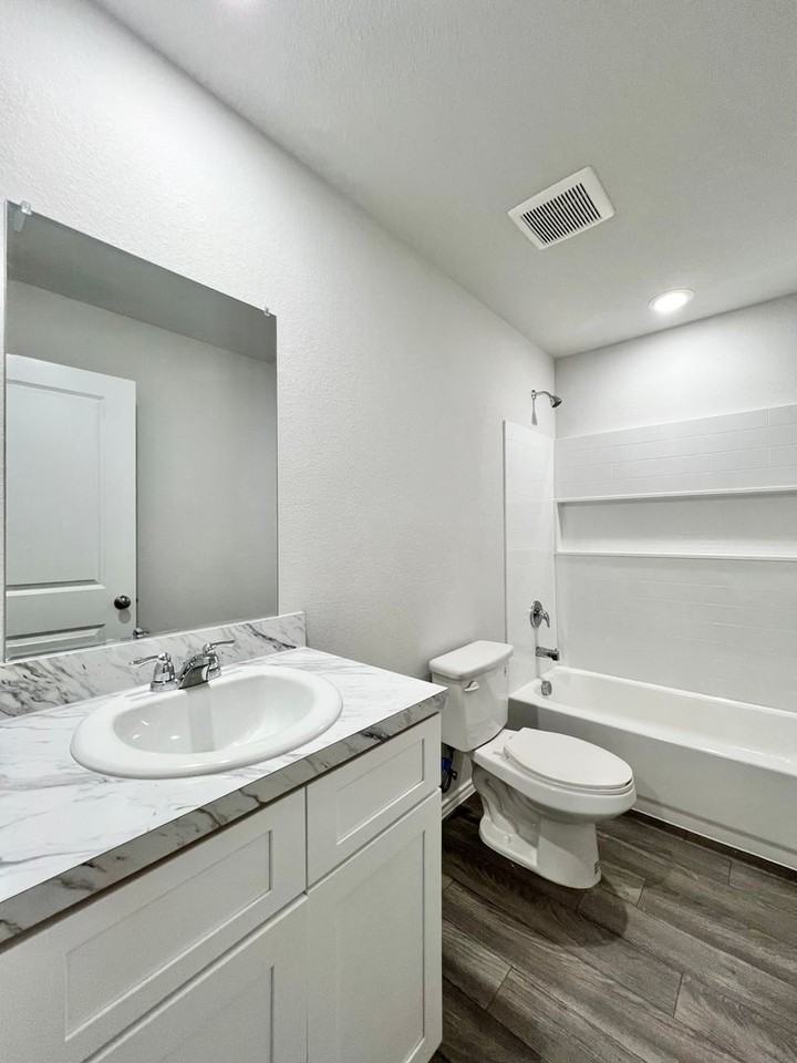 544 Quail Meadows Dr - Photo 6 of 35