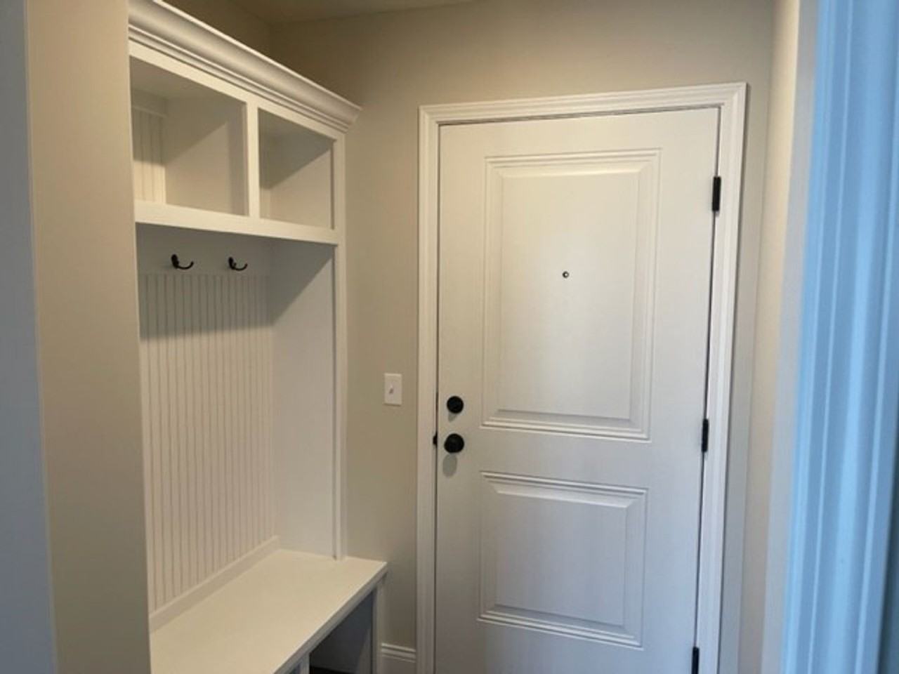 1605 Peppermill Ln - Photo 2 of 12