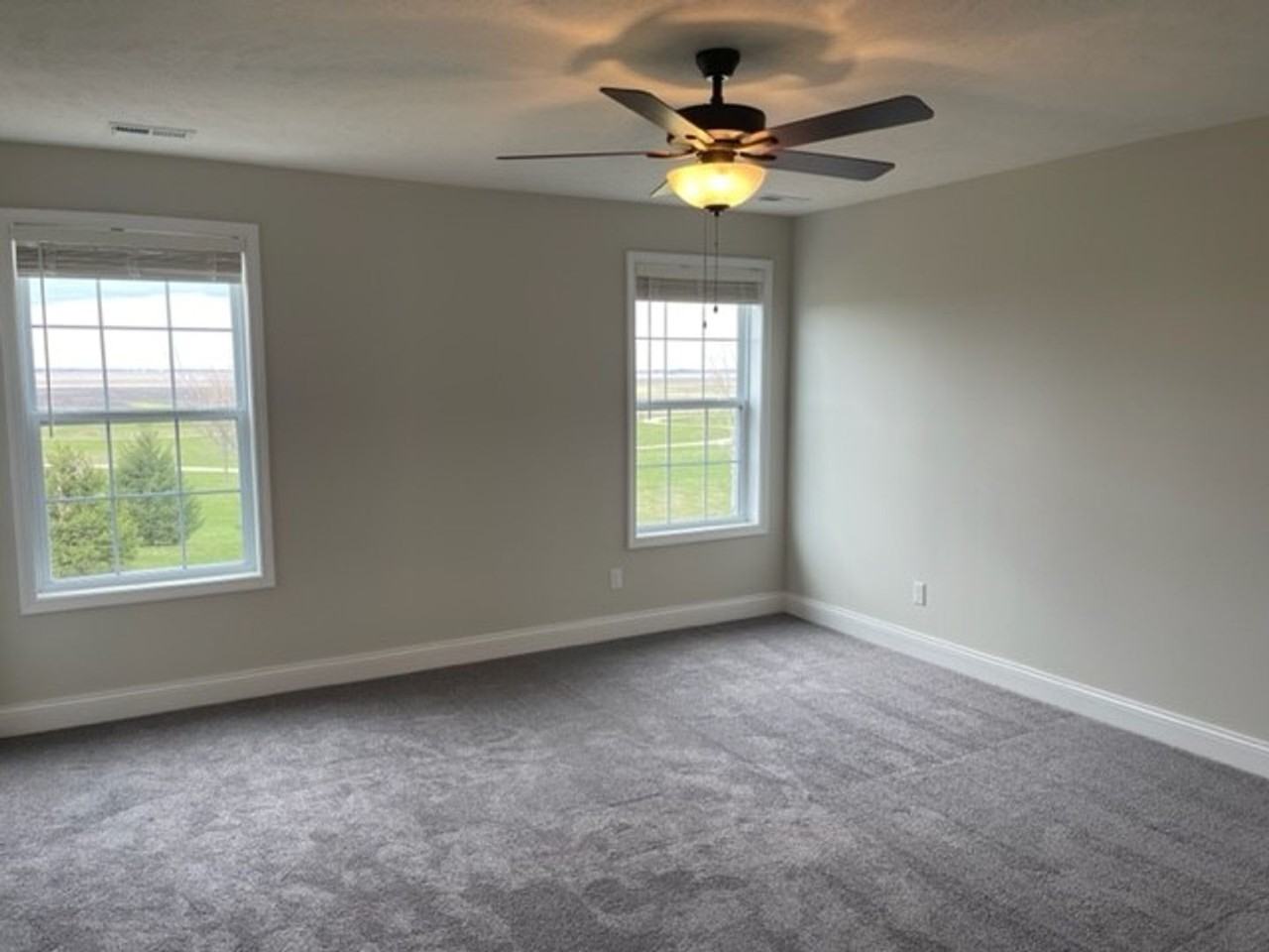 1605 Peppermill Ln - Photo 6 of 12