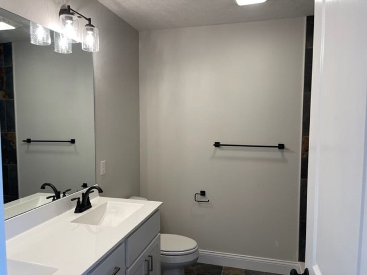 1605 Peppermill Ln - Photo 7 of 12