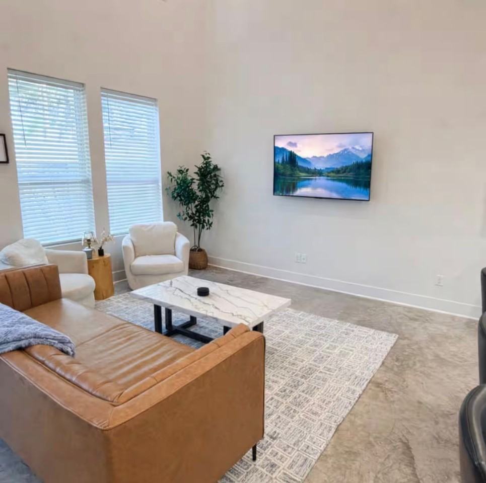 404A Highland Oaks Ln - Photo 4 of 13