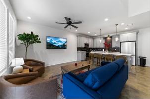 featured image of 502A Highland Oaks Ln