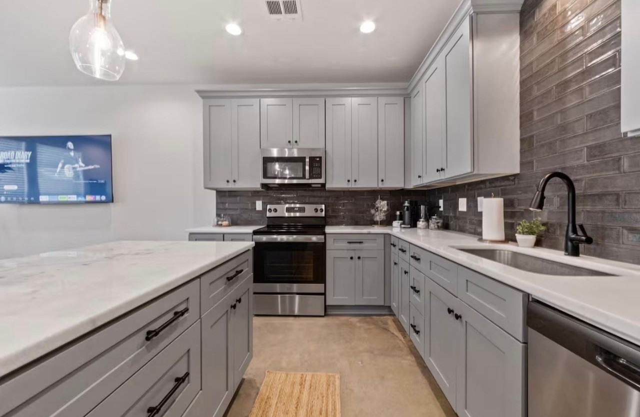 502A Highland Oaks Ln - Photo 6 of 17