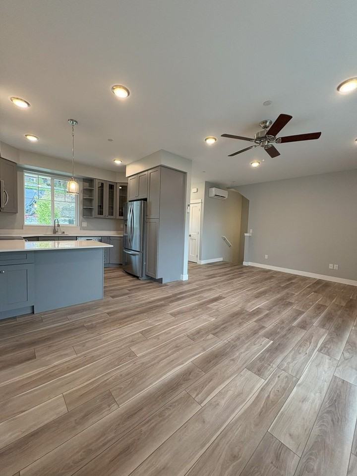 3619 Sussex Dr - Photo 3 of 6