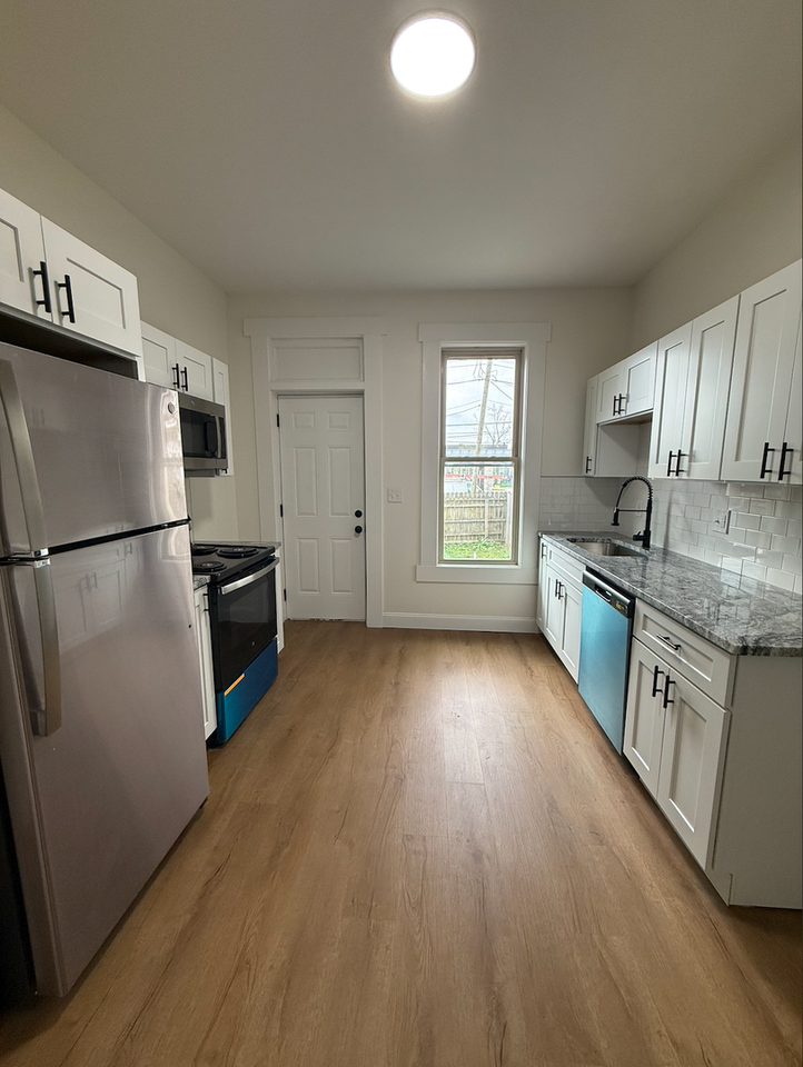 433 Hanford St - Photo 2 of 33