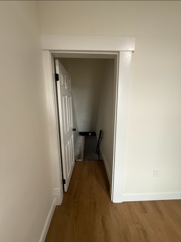 433 Hanford St - Photo 5 of 33