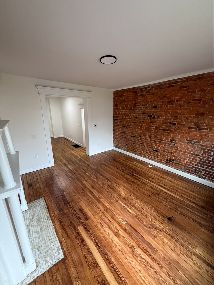 433 Hanford St - Photo 7 of 34