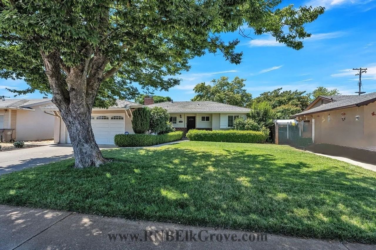 4930 Bonniemae Way - Photo 2 of 24