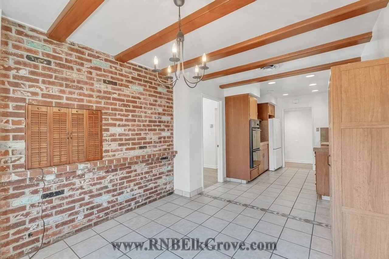 4930 Bonniemae Way - Photo 7 of 24