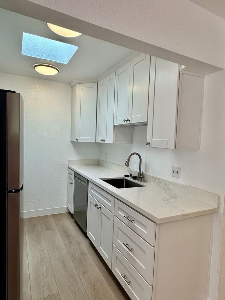 500 W Middlefield Rd - Photo 4 of 19