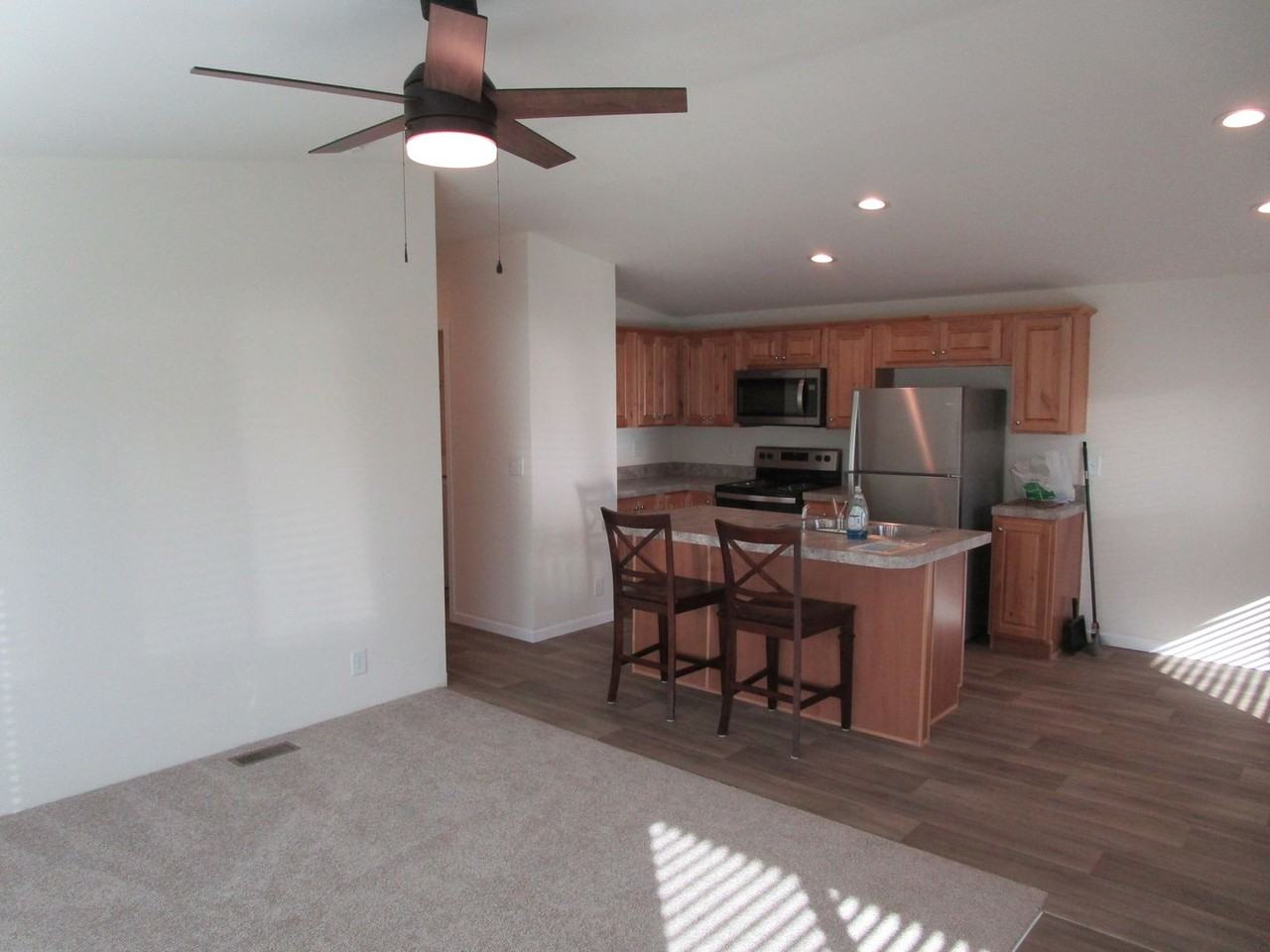 7464 Se Davis Loop - Photo 3 of 11