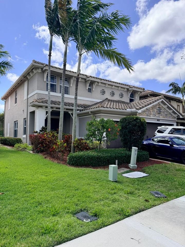 8630 Lakeside Bnd - Photo 4 of 50