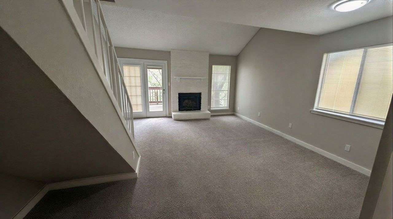 1711 Burton Dr #B - Photo 2 of 8