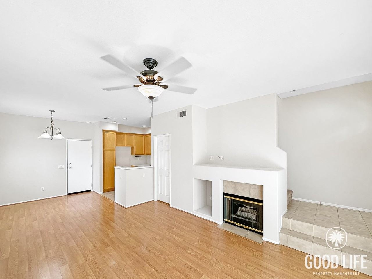 902 S Ogden Ct - Photo 6 of 35