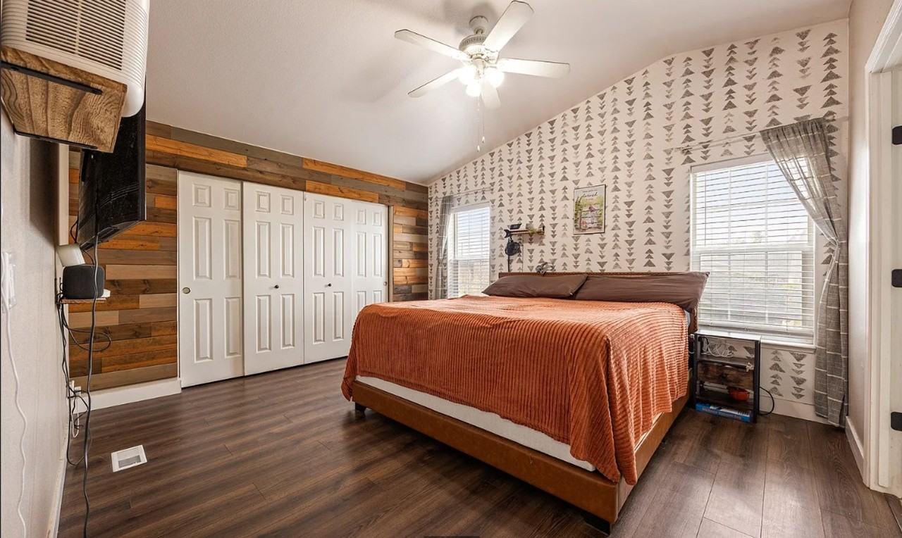 922 W Vulcan Ave - Photo 7 of 17