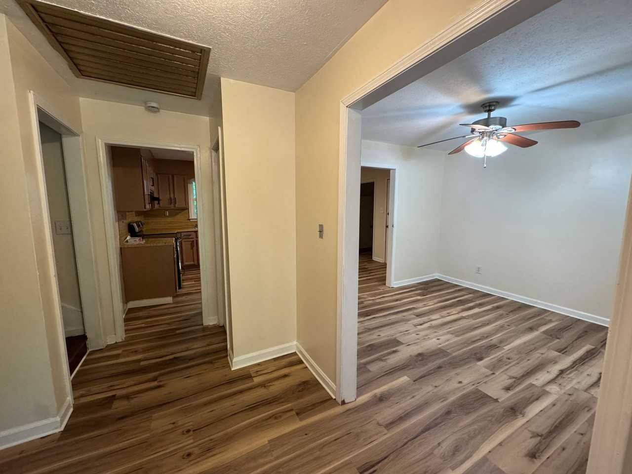 2060 Edwards Rd - Photo 2 of 27