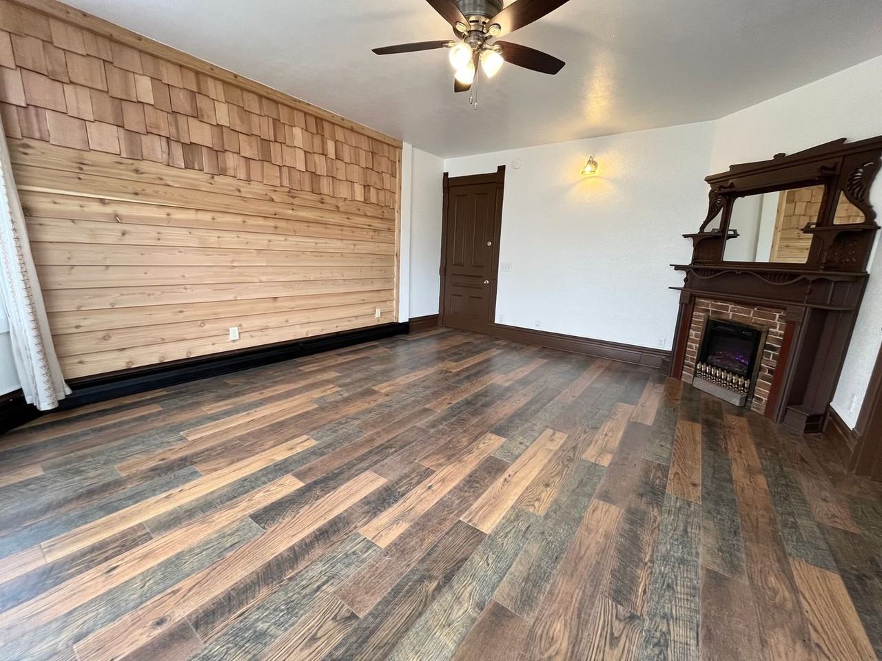 800 W 12th St #2 - Photo 4 of 19