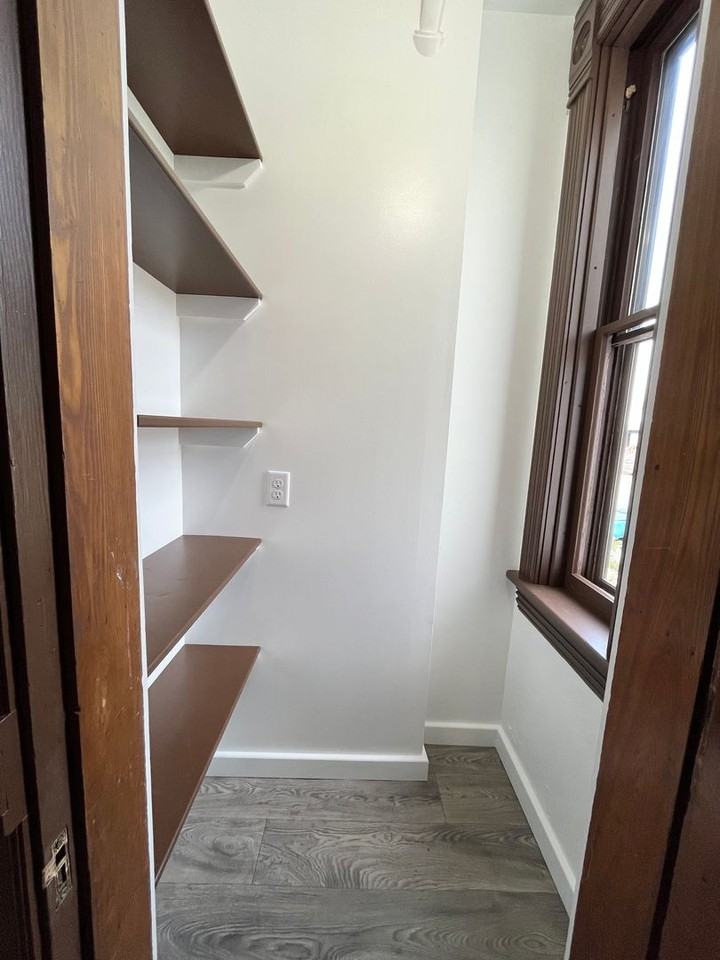 800 W 12th St #2 - Photo 7 of 19