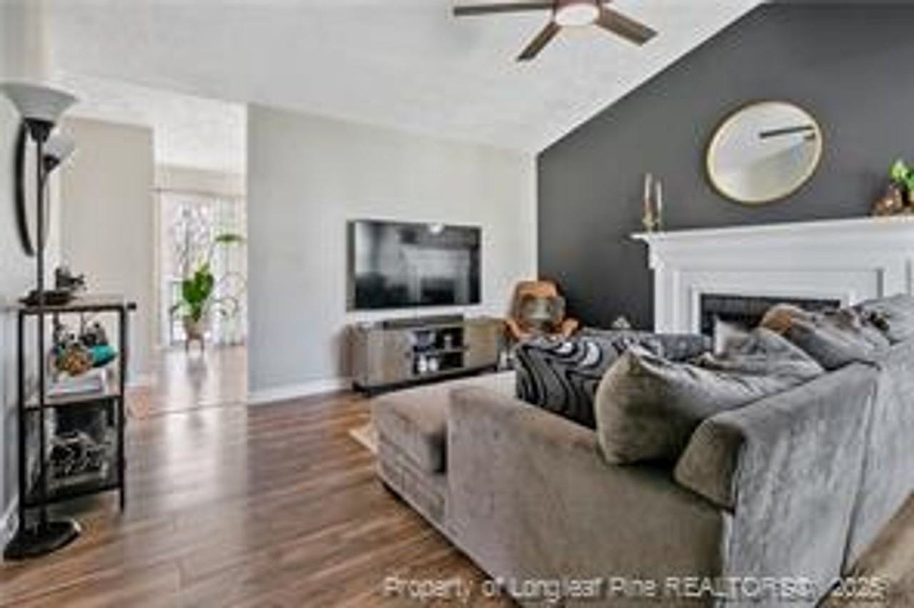 2527 Silver Bell Loop - Photo 4 of 26