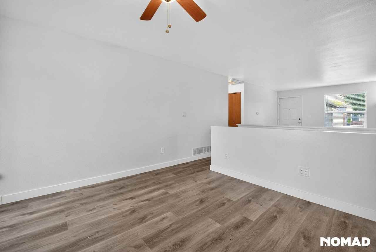 5082 E 112th Pl - Photo 5 of 32