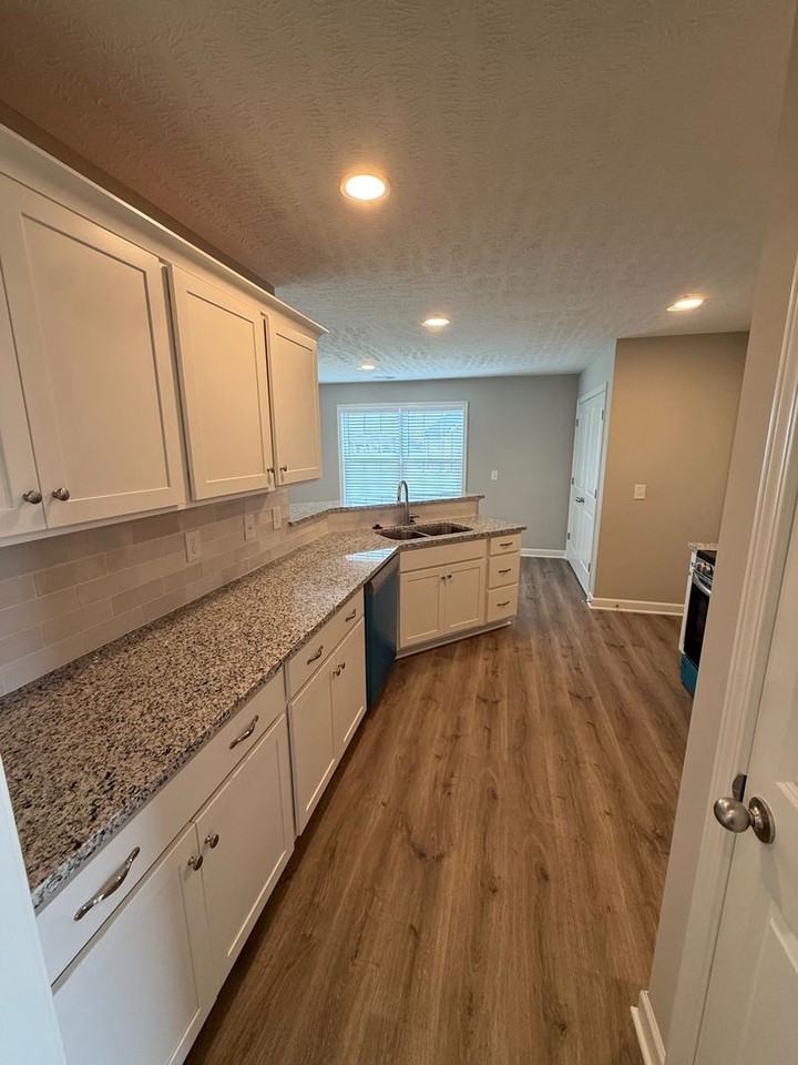 3330 Curie Cir - Photo 4 of 30