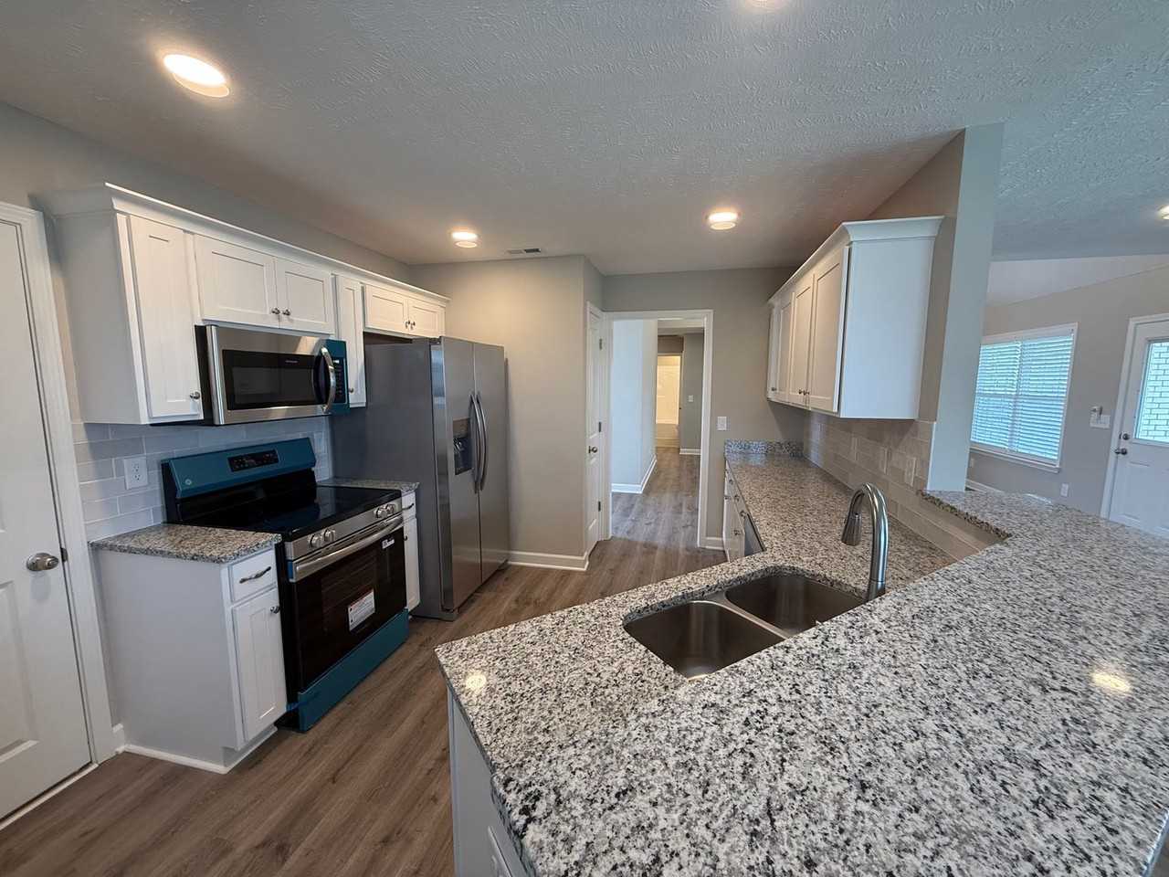 3330 Curie Cir - Photo 5 of 30