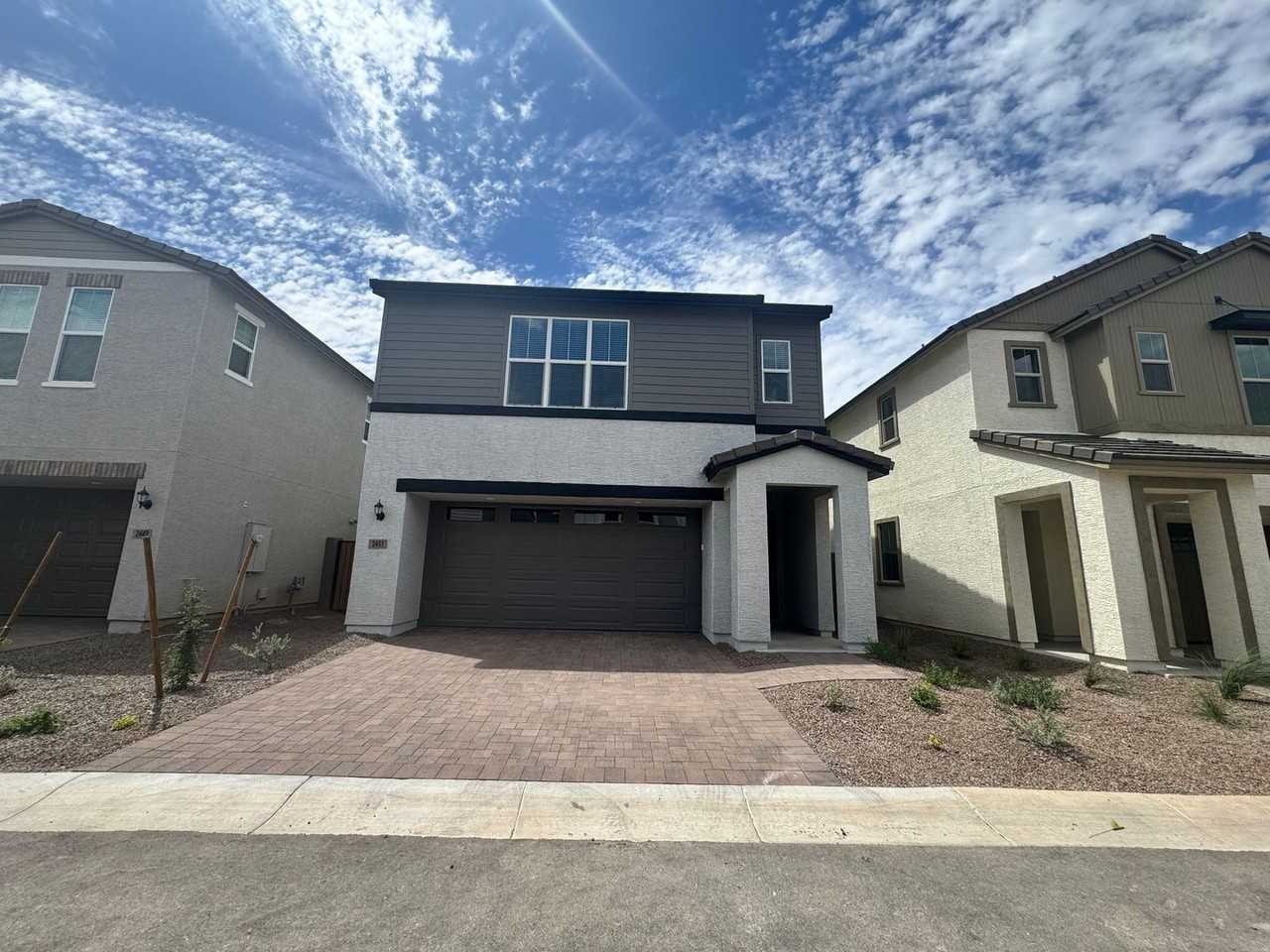 2451 W Maximo Way - Photo 2 of 4